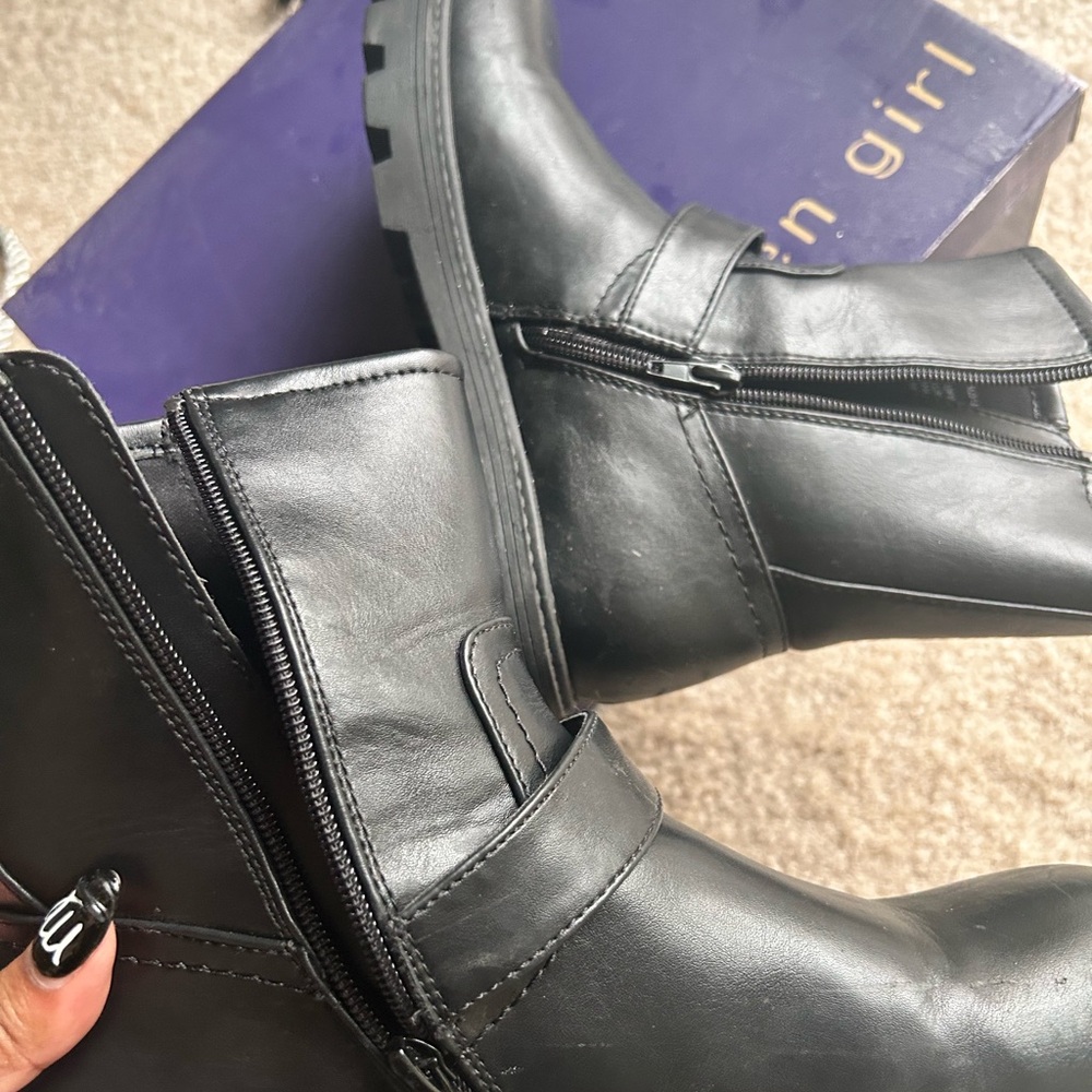 Black boots